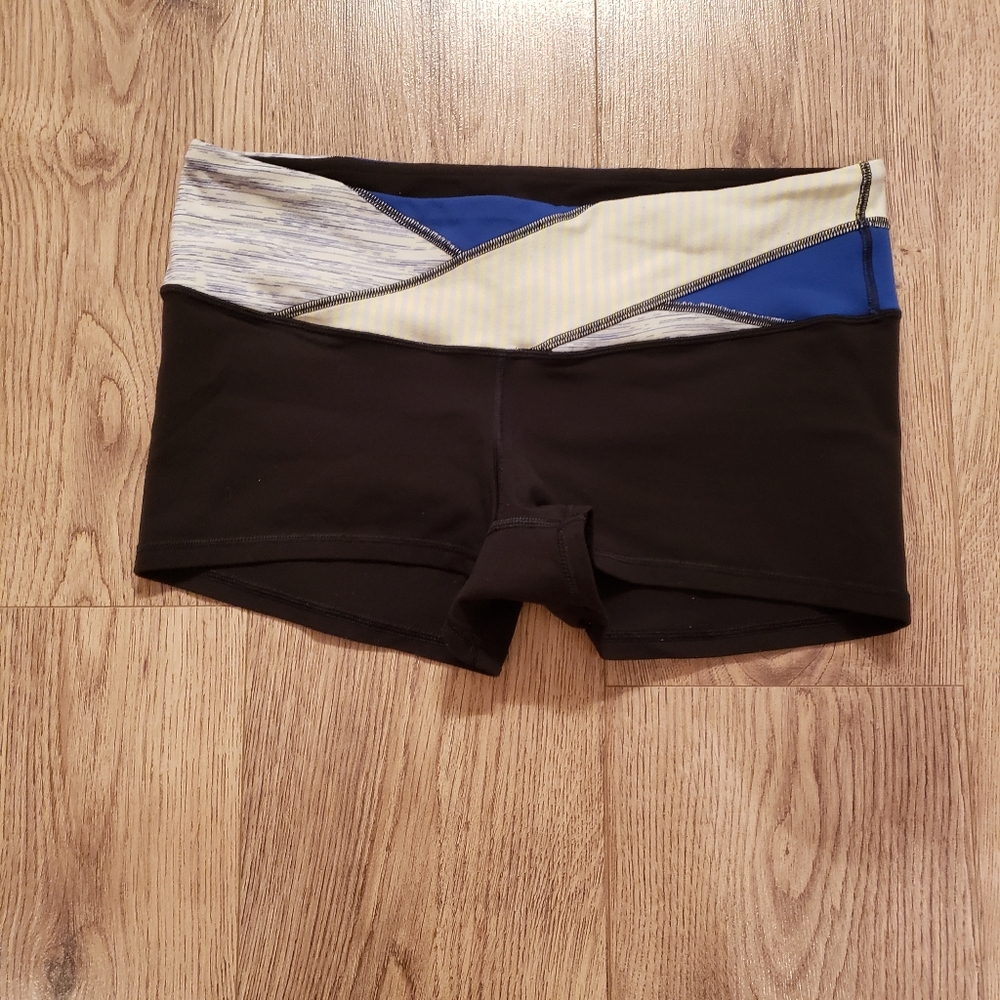 Lululemon booty shorts